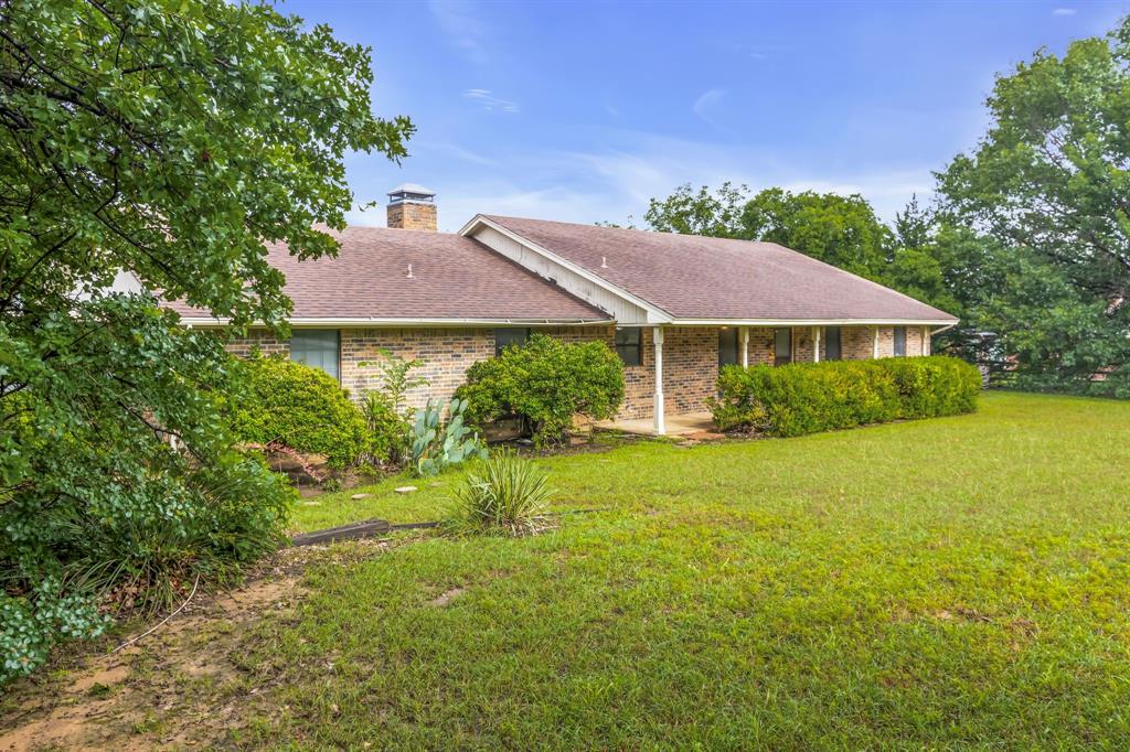 450 Briarwood Drive Property Photo 2