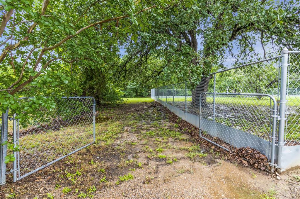 450 Briarwood Drive Property Photo 32