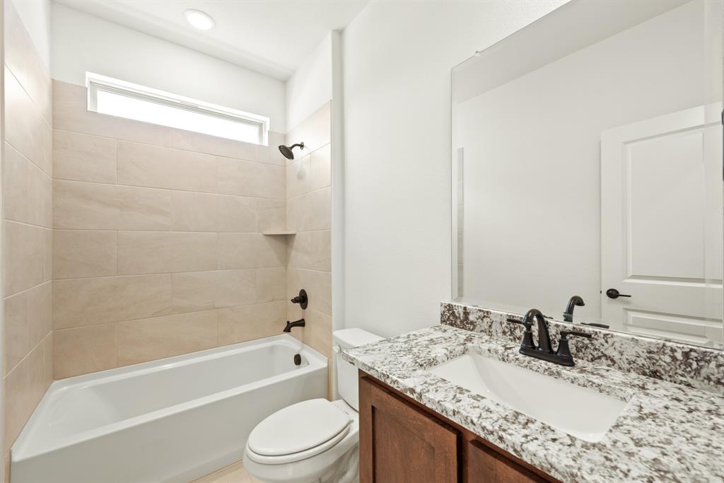9521 Lanshire Lane Property Photo 8