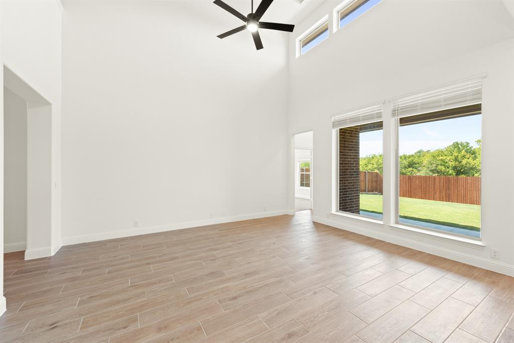 9521 Lanshire Lane Property Photo 12