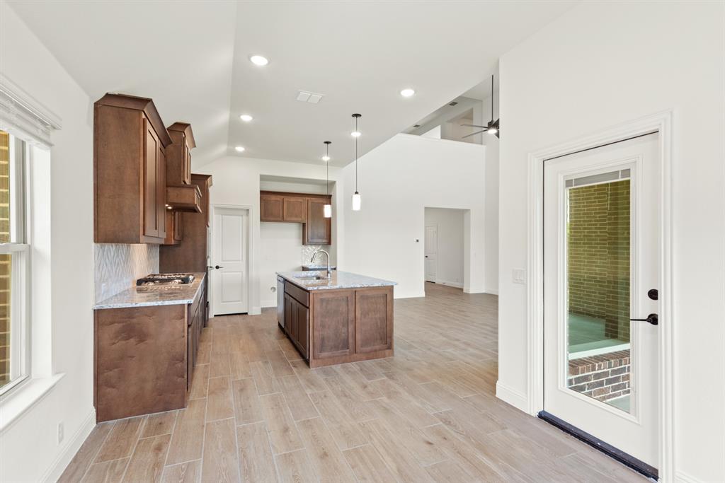 9521 Lanshire Lane Property Photo 18