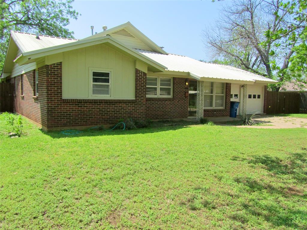 1307 Sycamore Street Property Photo 3