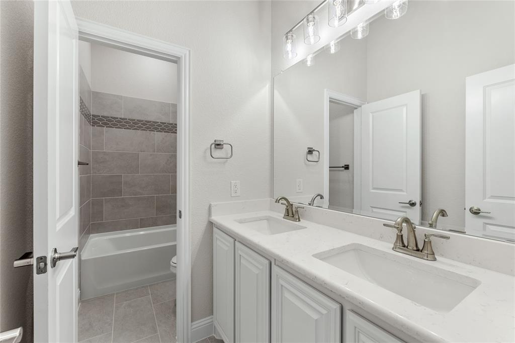 5620 Montex Road Property Photo 17