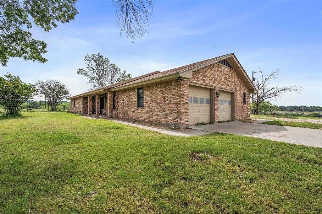 2715 County Road 367 Property Photo 2