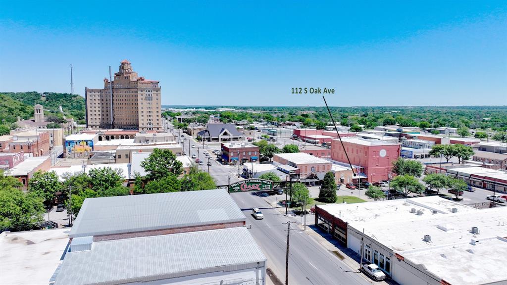 112 S Oak Avenue Property Photo 3