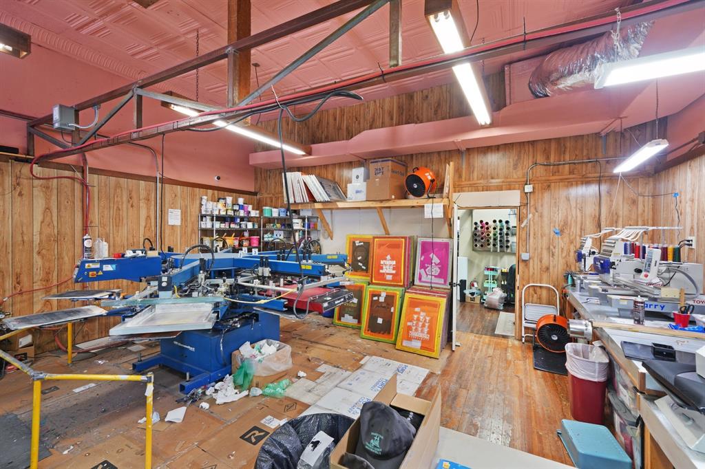 112 S Oak Avenue Property Photo 25