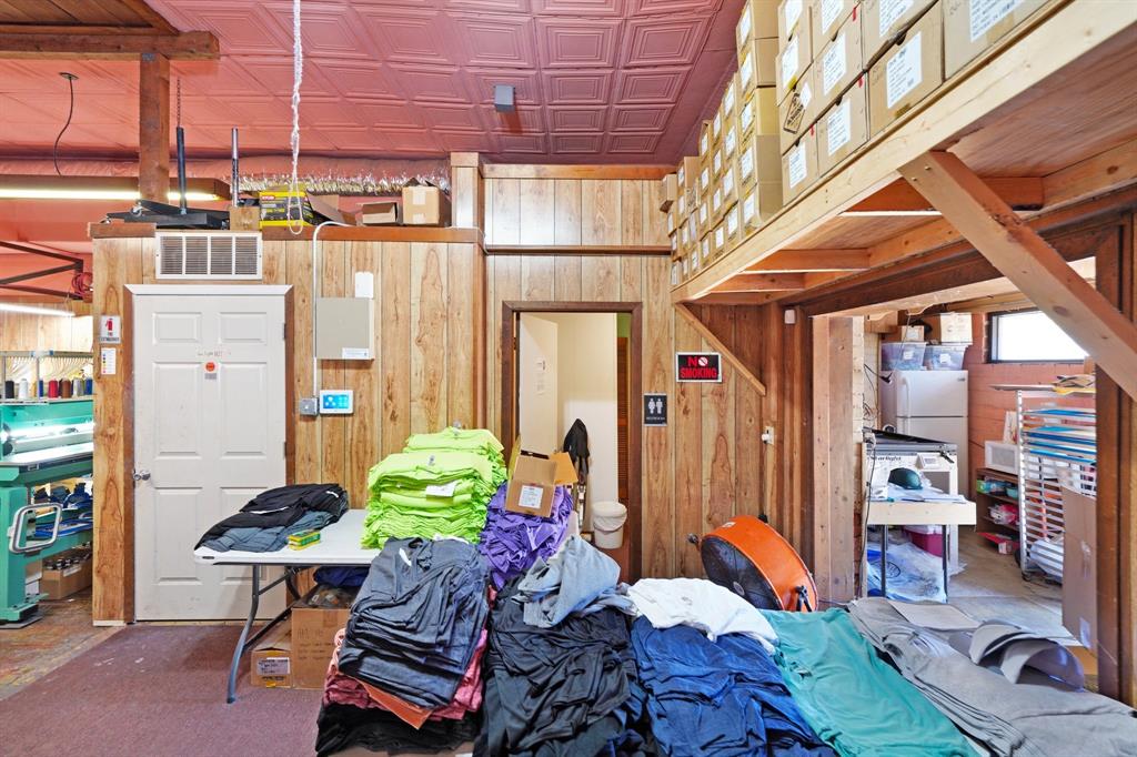112 S Oak Avenue Property Photo 29