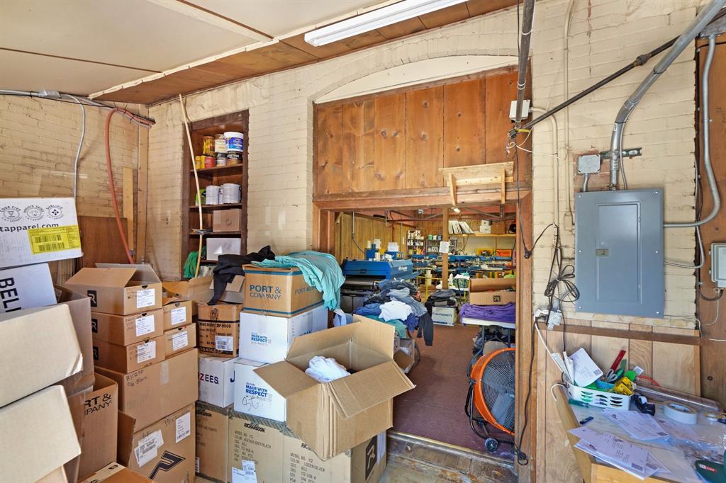 112 S Oak Avenue Property Photo 30