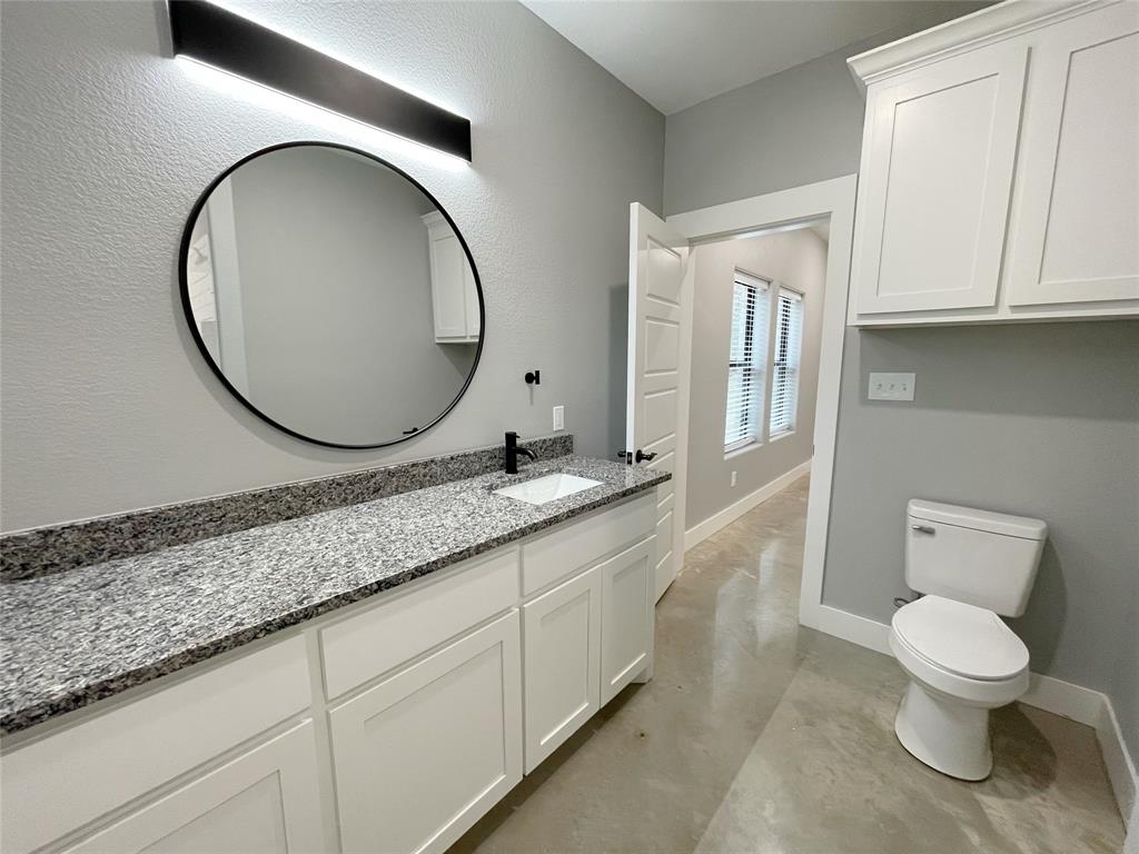618 E Day Street Property Photo 15