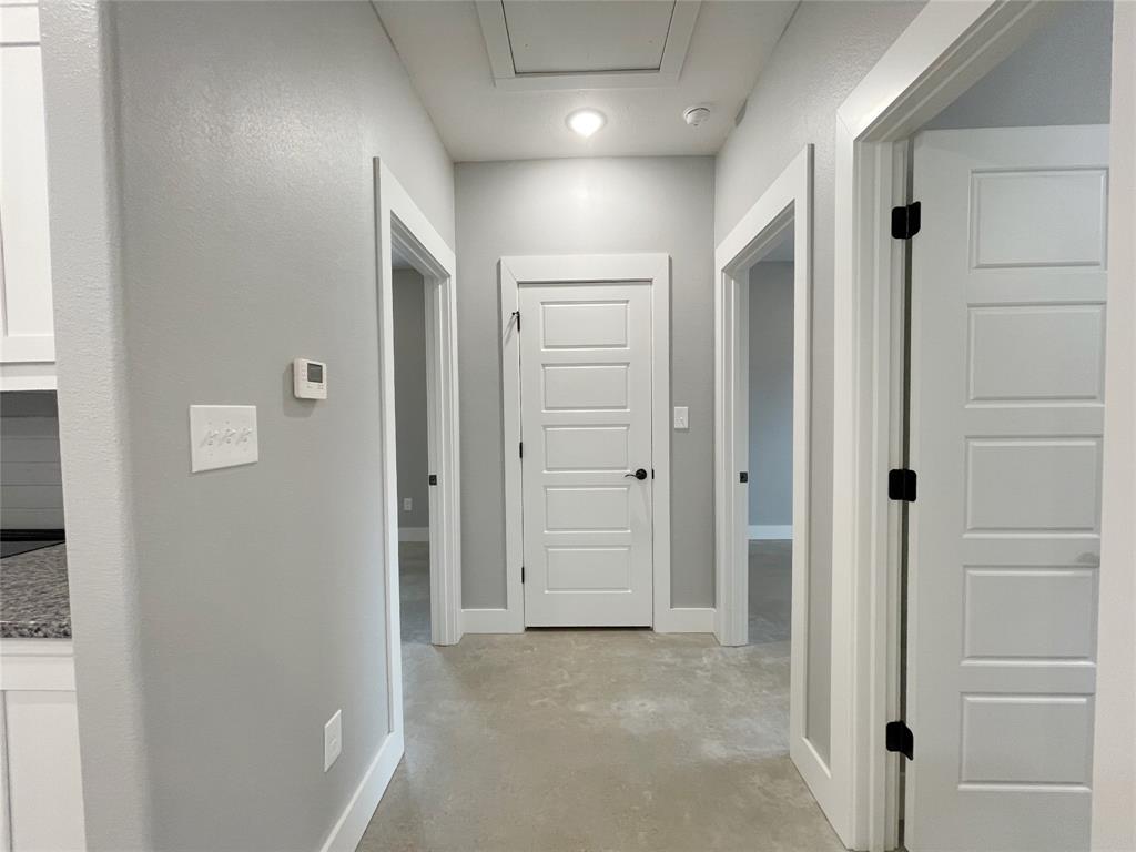 618 E Day Street Property Photo 16