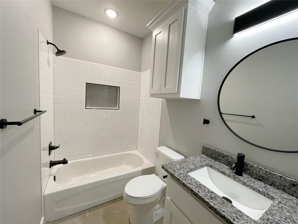 618 E Day Street Property Photo 19