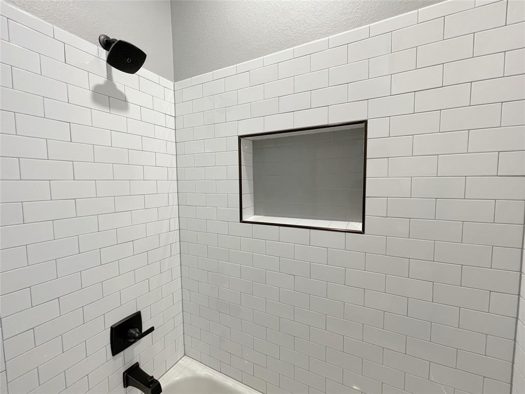 618 E Day Street Property Photo 20