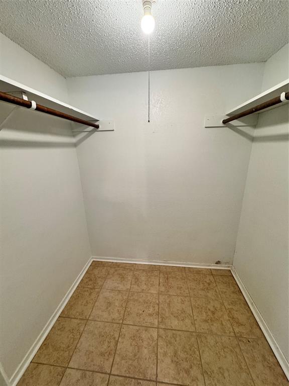 2703 4th Street Property Photo 3