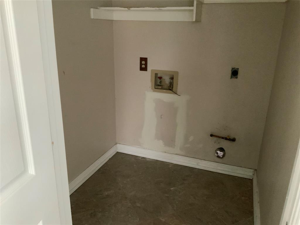 404 Saddle Head Drive Property Photo 10
