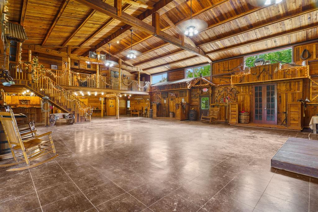 8685 Fm 1827 Property Photo 2