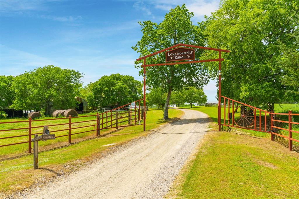 8685 Fm 1827 Property Photo 6