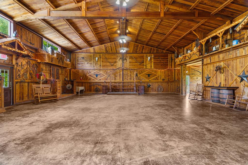 8685 Fm 1827 Property Photo 18