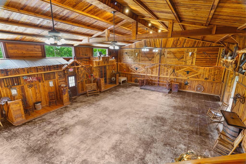 8685 Fm 1827 Property Photo 32