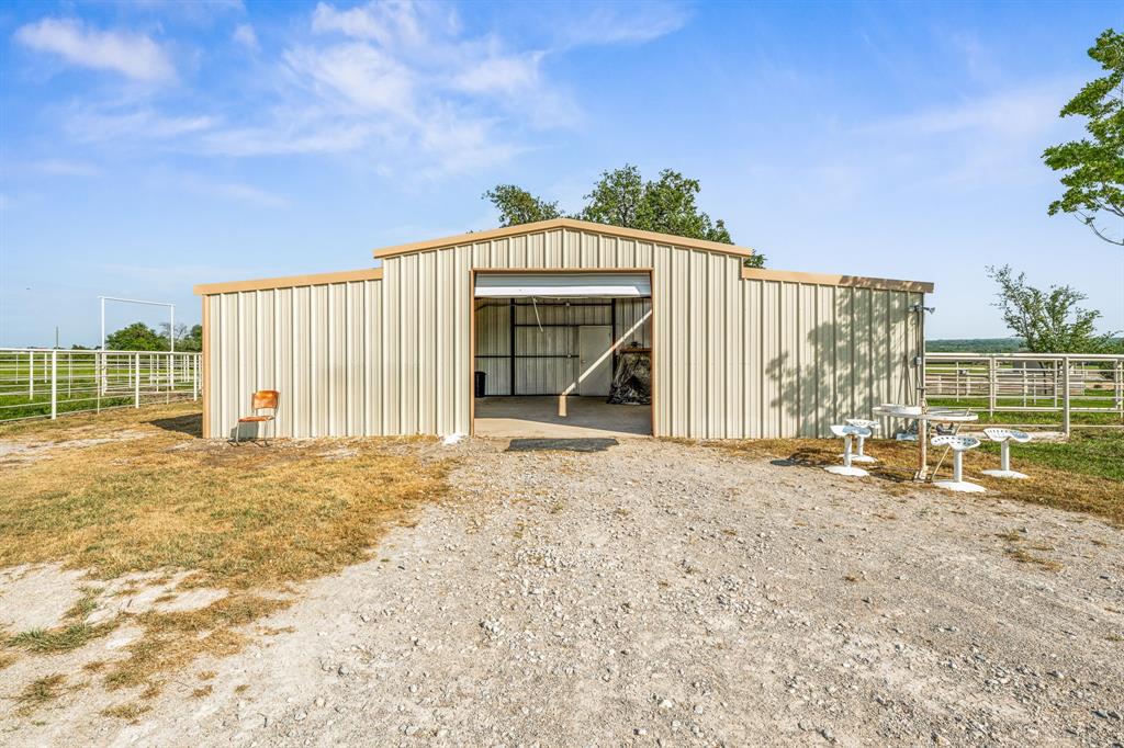 404 Private Road 1562 Property Photo 34