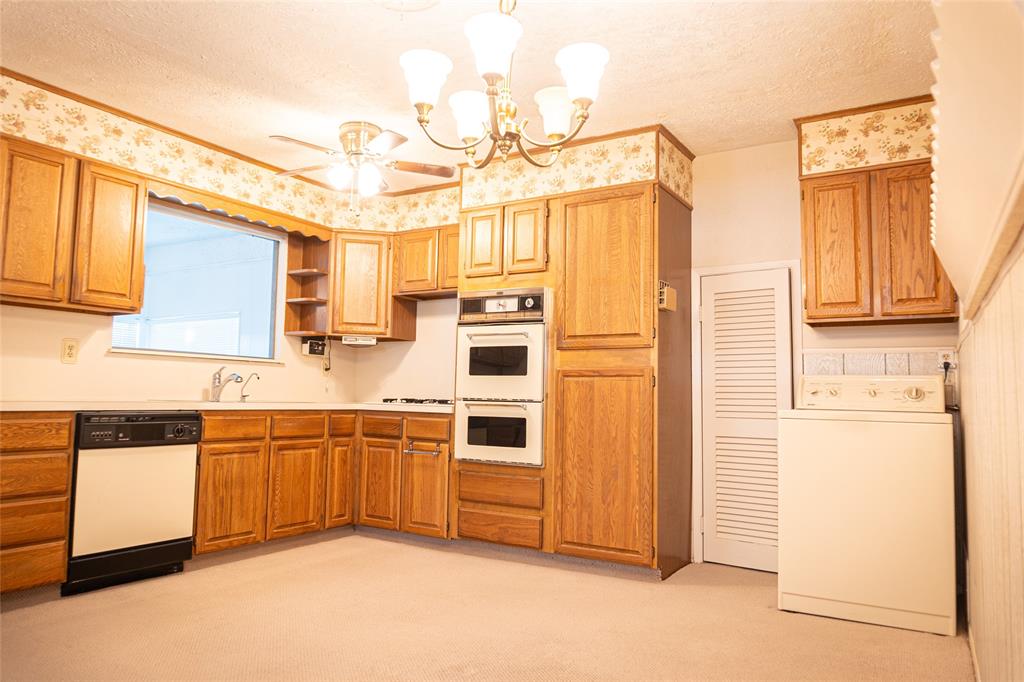 2934 S 28th Street Property Photo 11