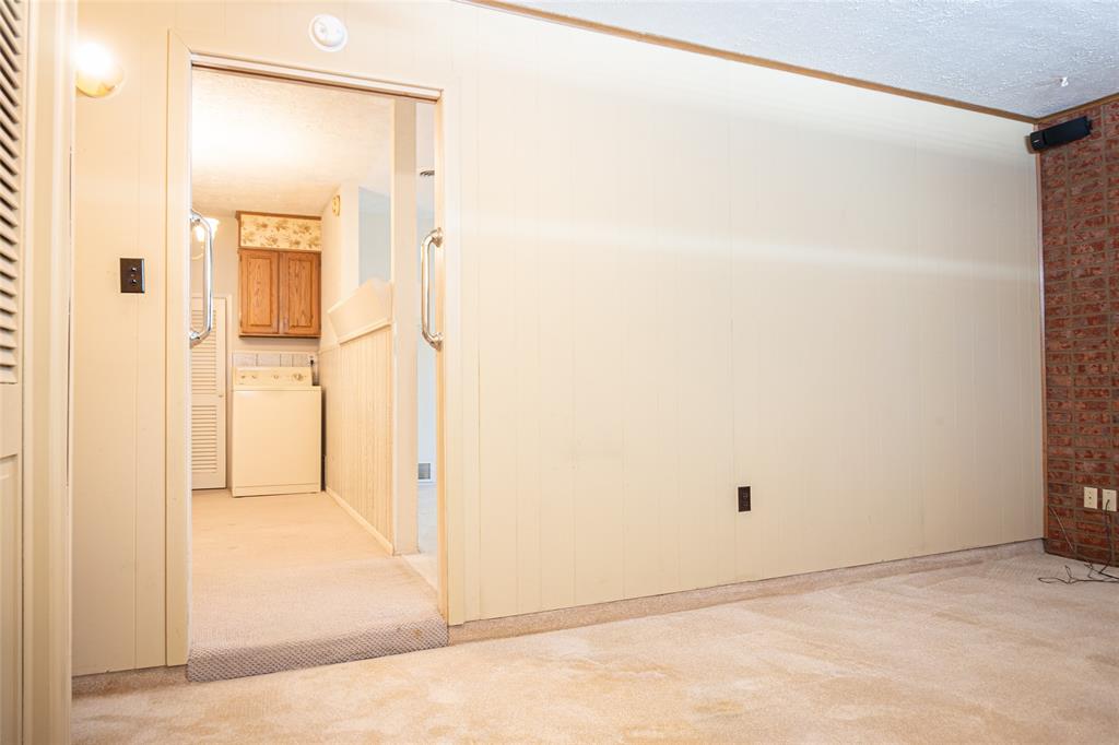 2934 S 28th Street Property Photo 15