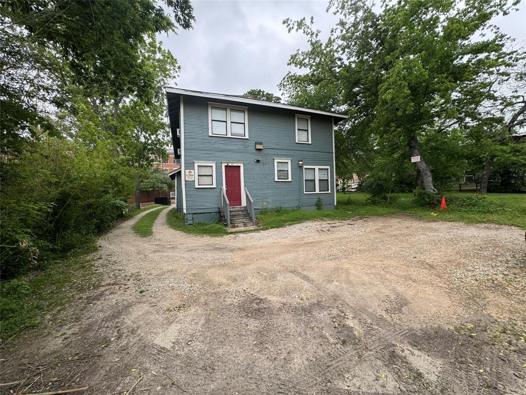 1116 N Bell Avenue Property Photo 15