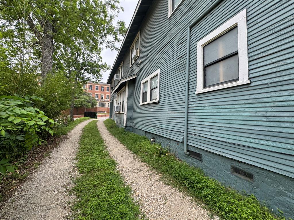 1116 N Bell Avenue Property Photo 17