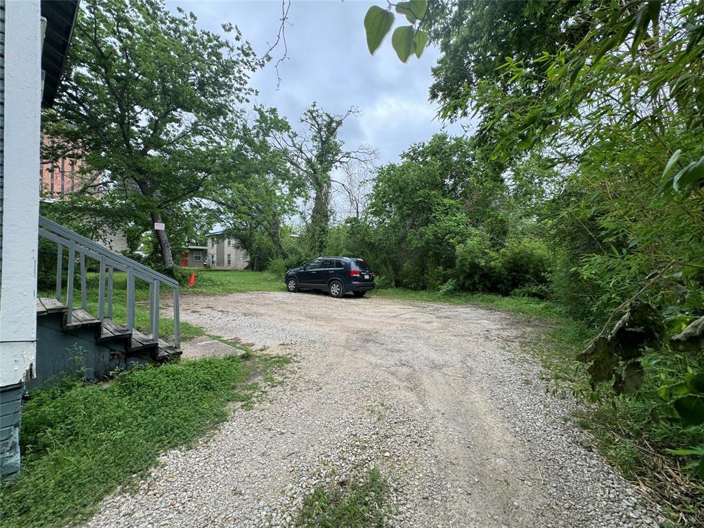 1116 N Bell Avenue Property Photo 18
