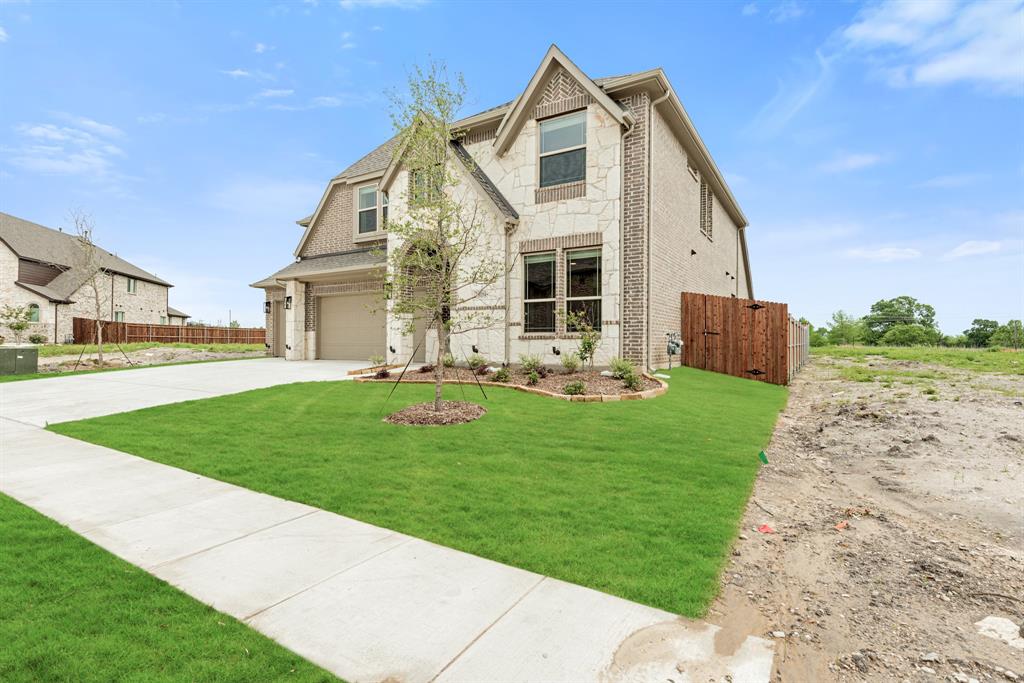 3809 Iron Gate Place Property Photo 3