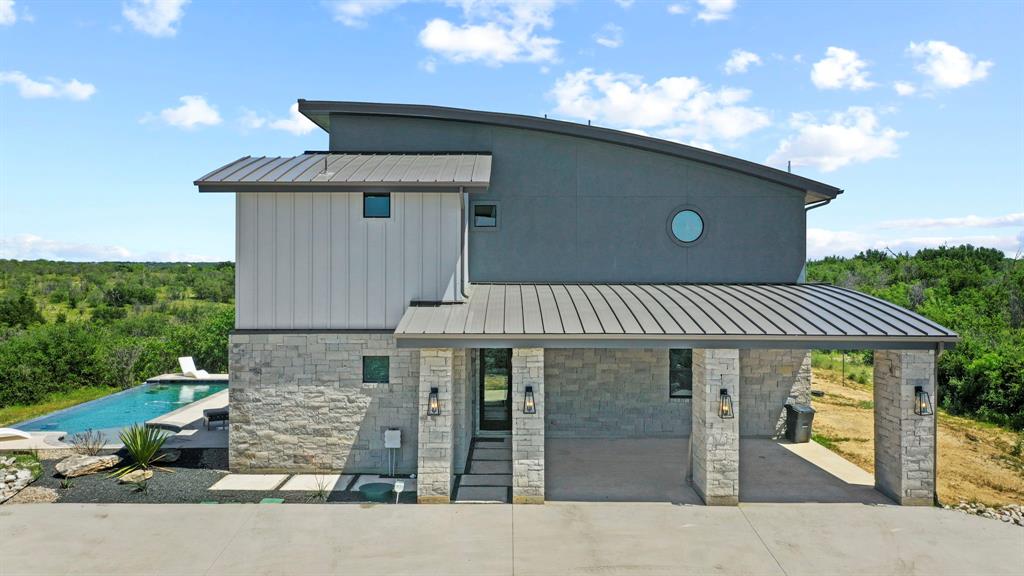 6160 W Hells Gate Drive Property Photo 4