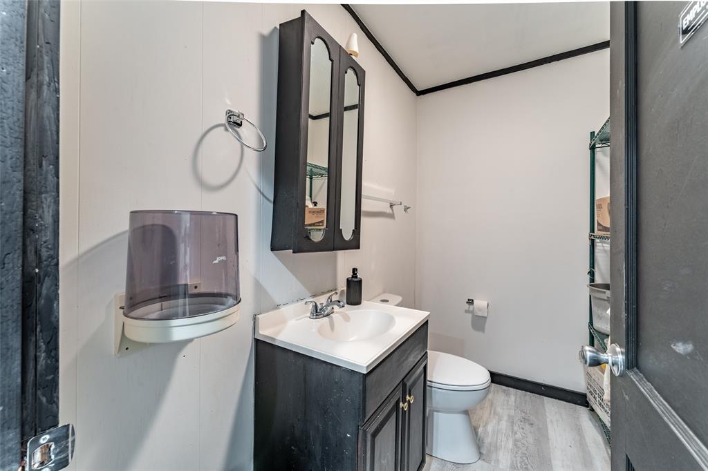 5108 Lee Street Property Photo 11