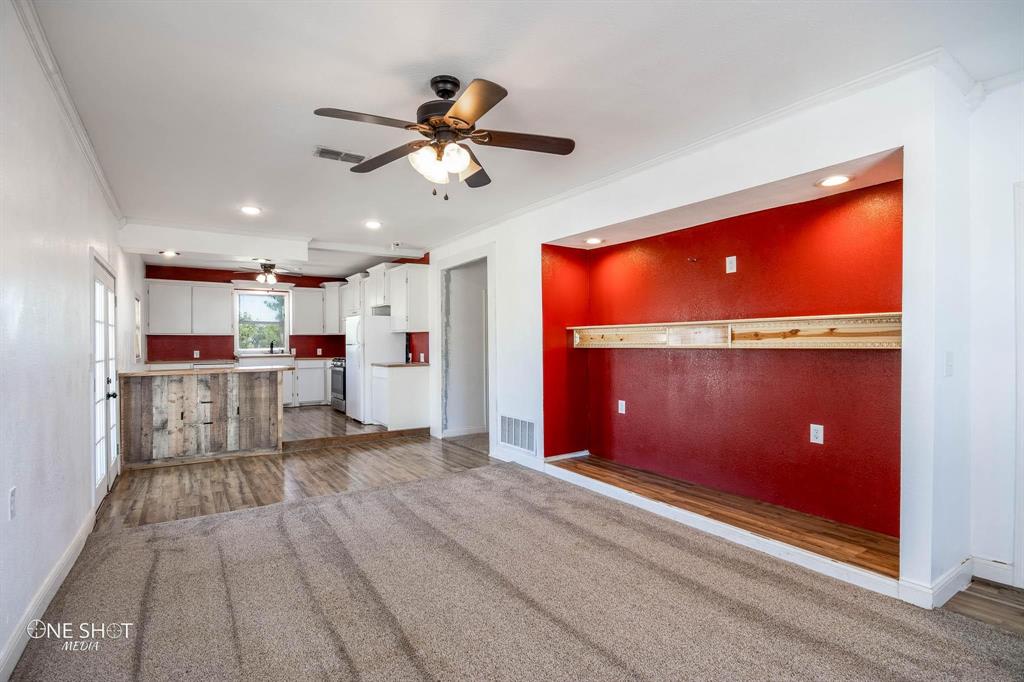 532 Avenue J Property Photo 5