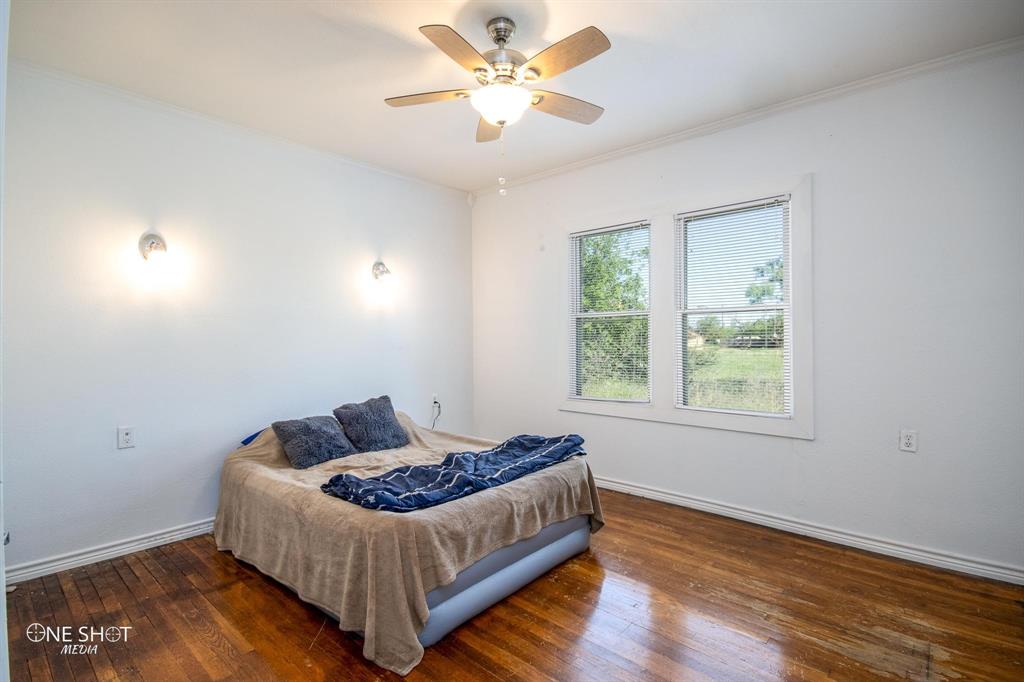 532 Avenue J Property Photo 13