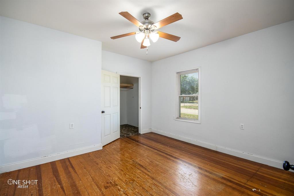 532 Avenue J Property Photo 20