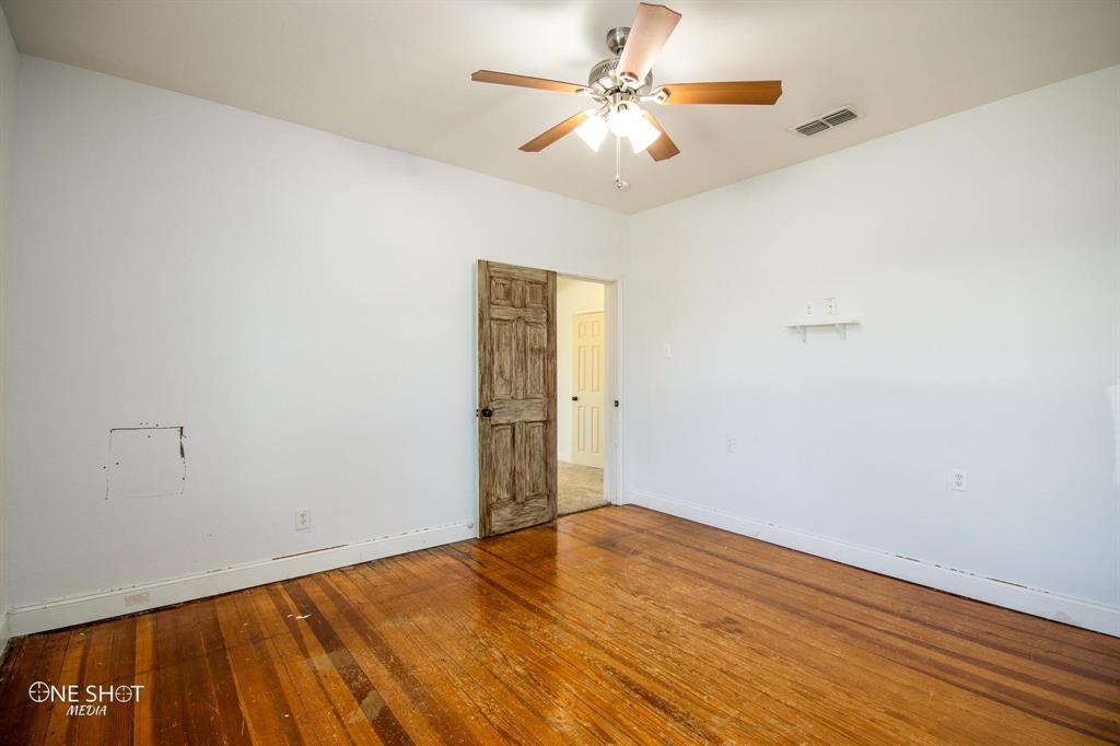 532 Avenue J Property Photo 22