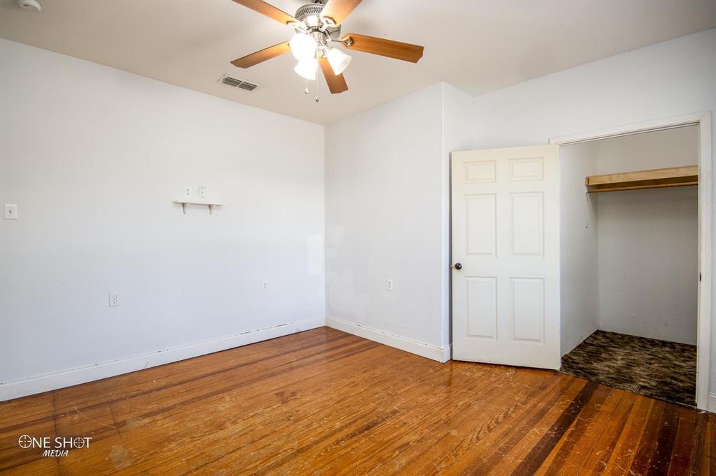532 Avenue J Property Photo 23