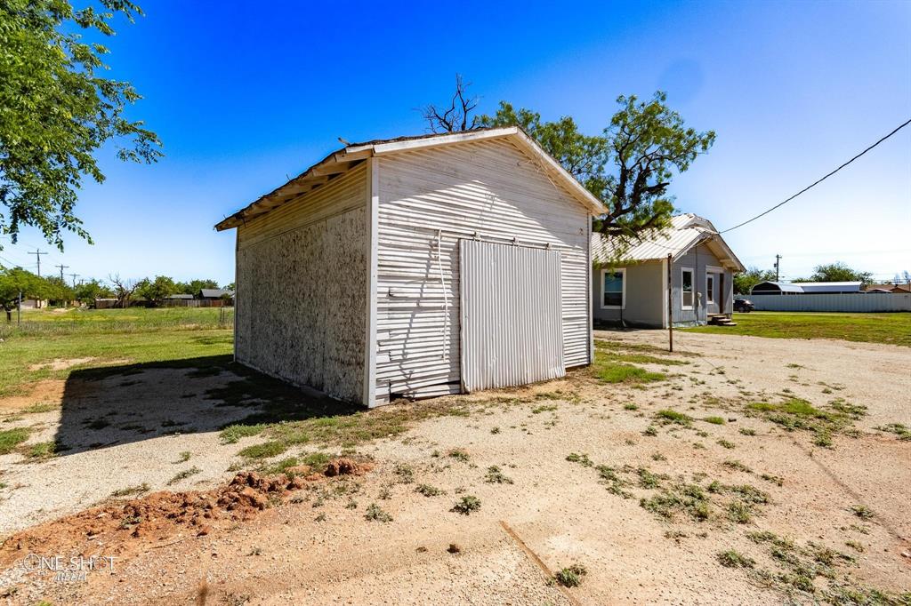 532 Avenue J Property Photo 28
