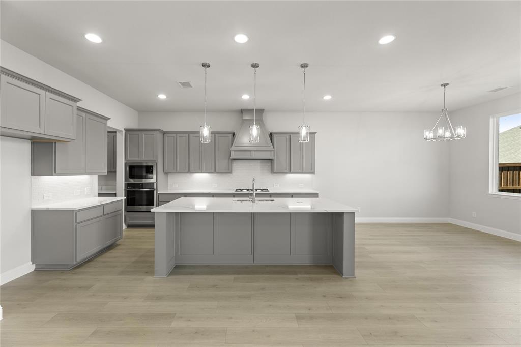 2108 Stratford Road Property Photo 6