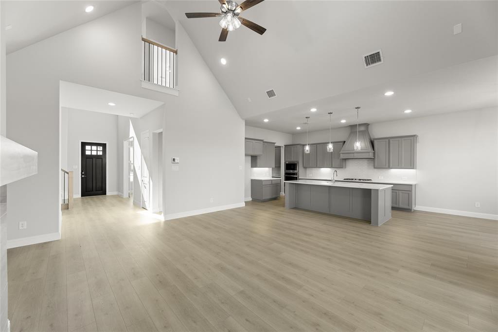 2108 Stratford Road Property Photo 7