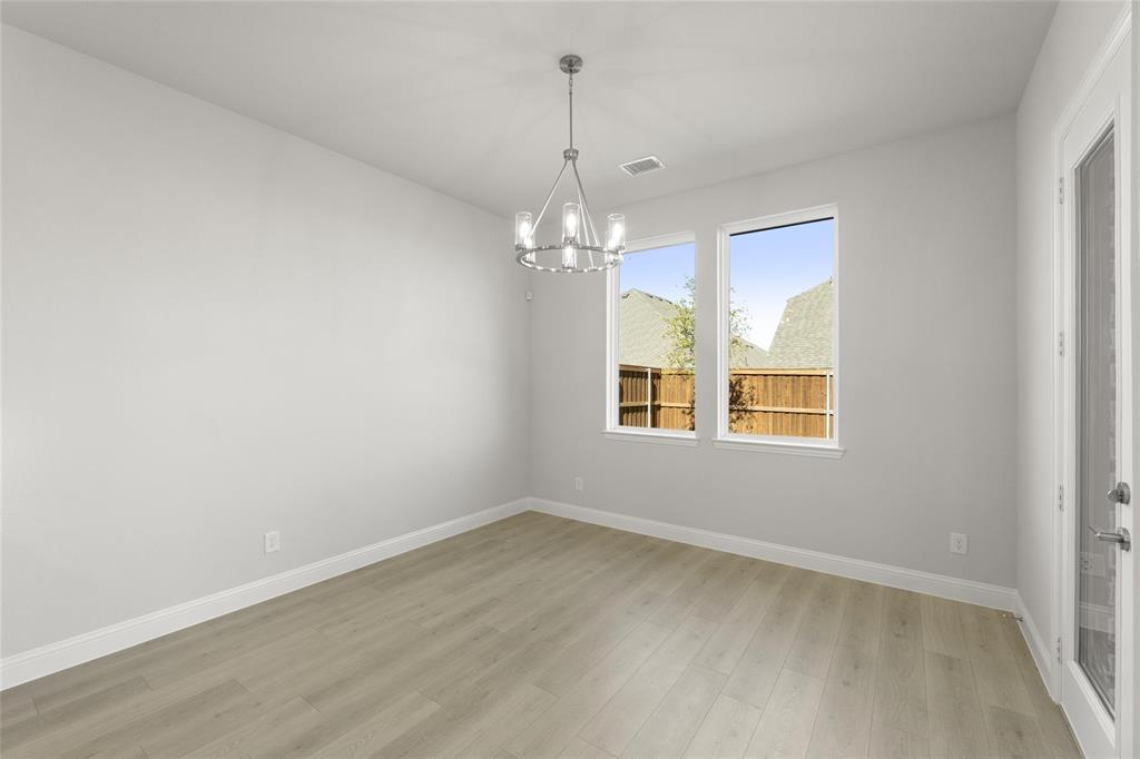 2108 Stratford Road Property Photo 12