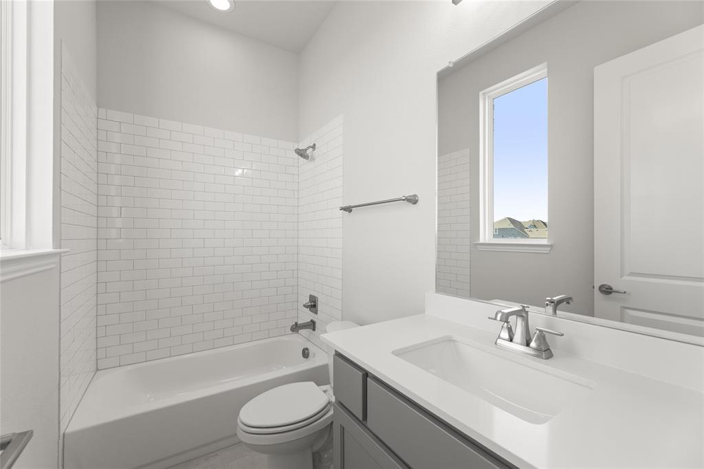 2108 Stratford Road Property Photo 24