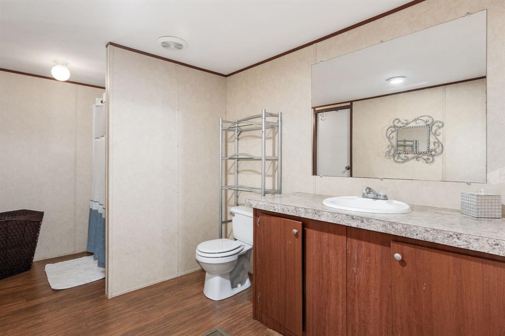 5529 County Road 593 Property Photo 7