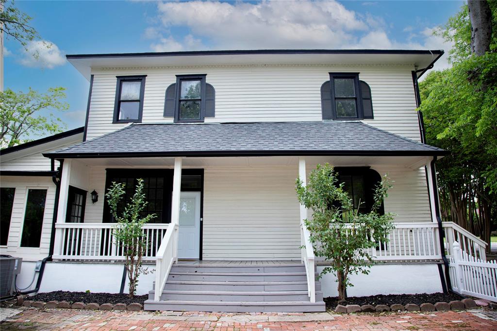 402 Munson Street Property Photo 2