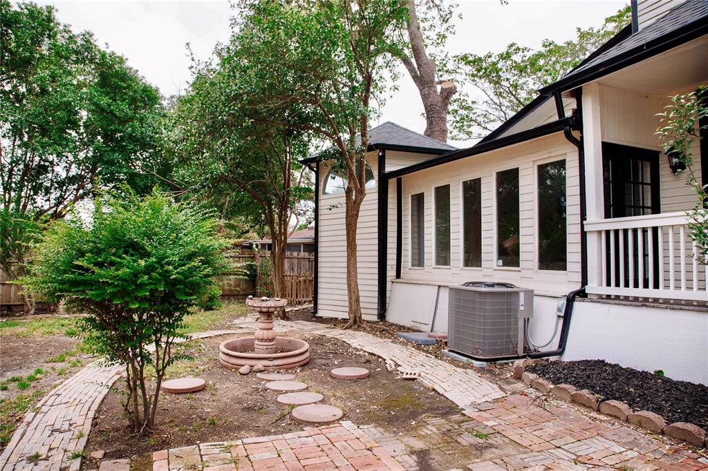 402 Munson Street Property Photo 6
