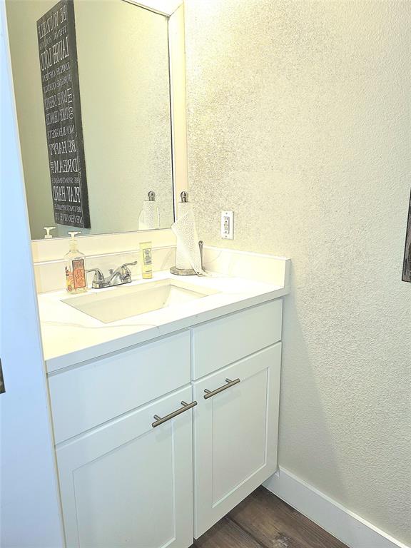 2908 South Boulevard Property Photo 22