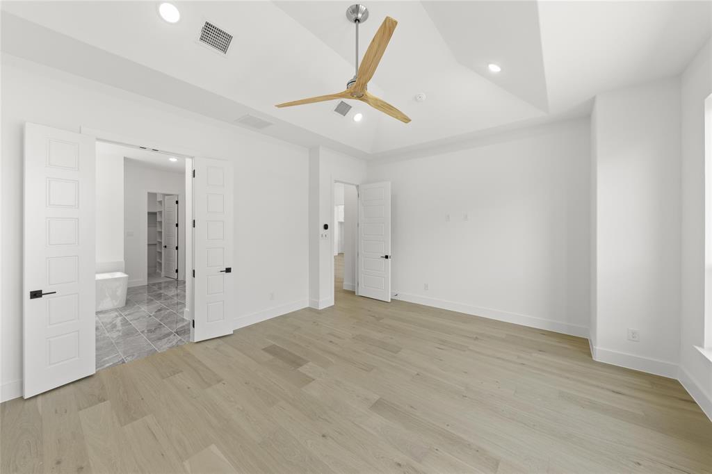 4013 Linear Drive Property Photo 17