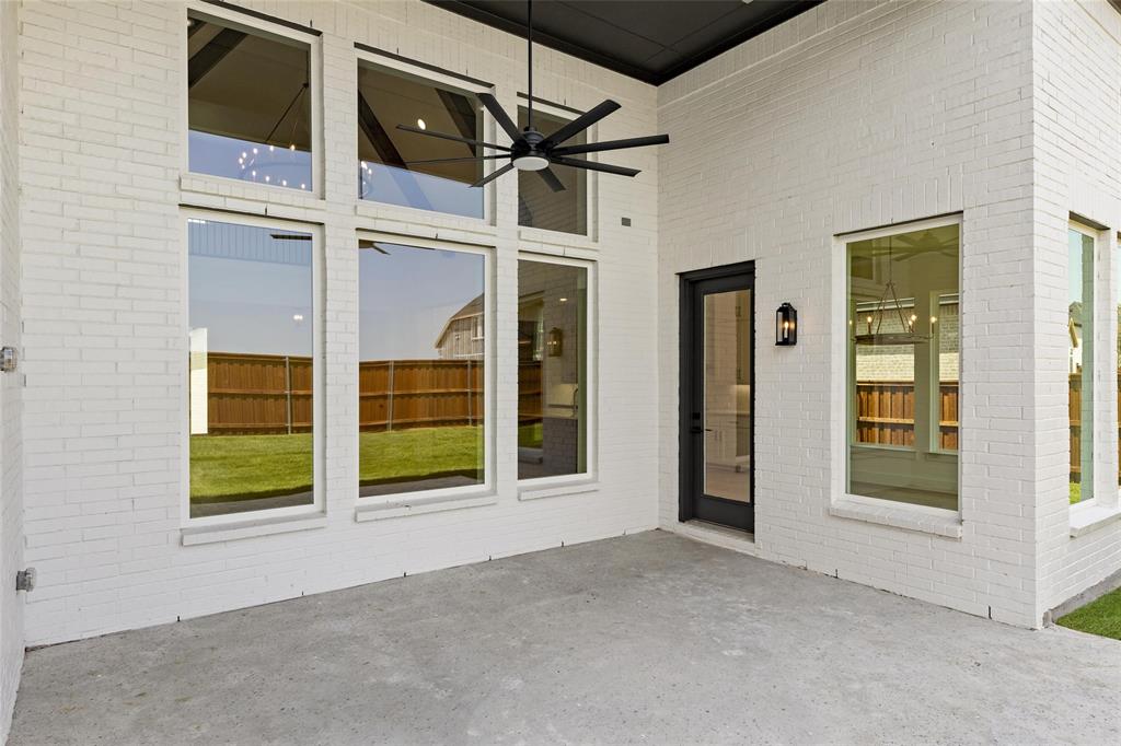 4013 Linear Drive Property Photo 20