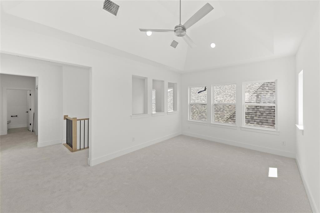 4013 Linear Drive Property Photo 21
