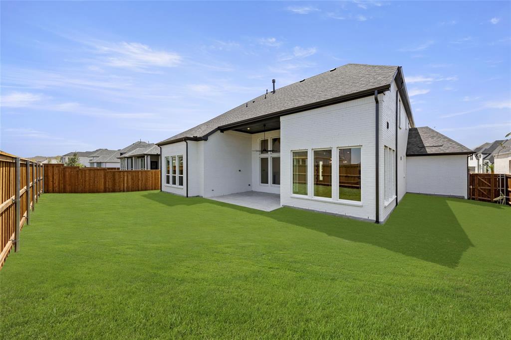 4013 Linear Drive Property Photo 27