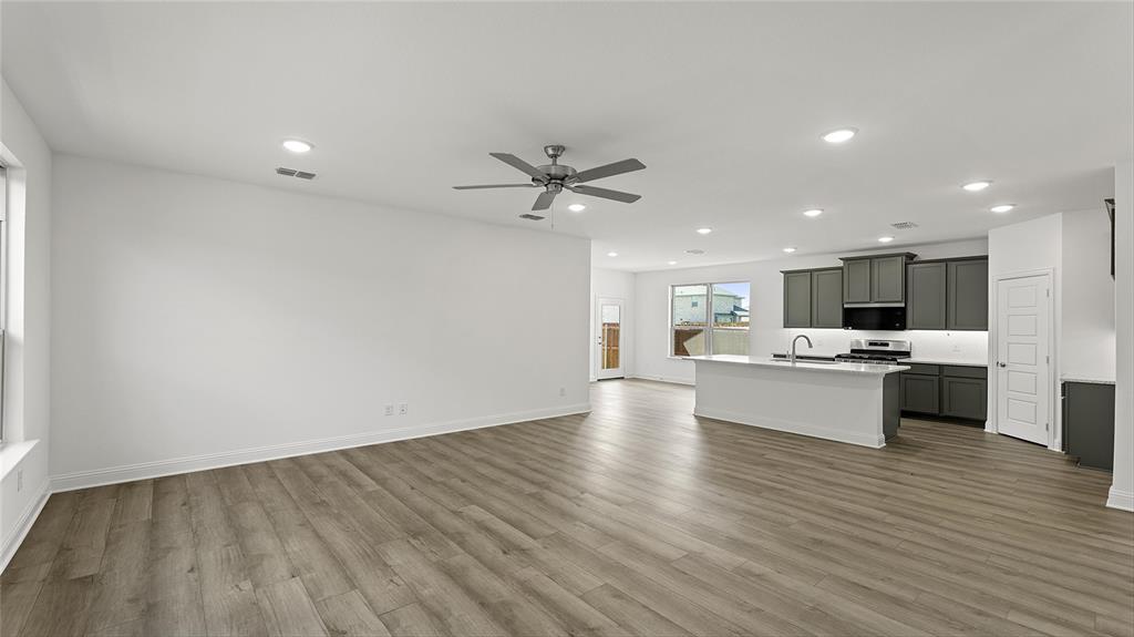 750 Gentle Bird Drive Property Photo 15